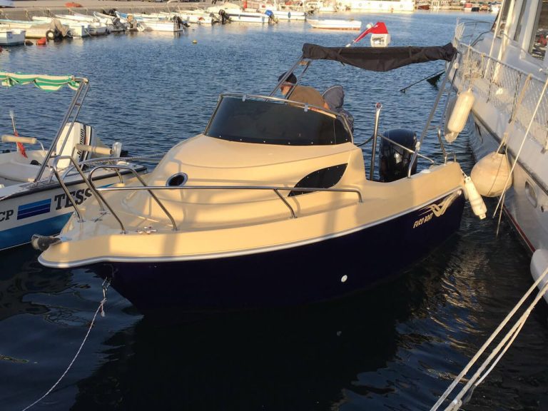 520CC Cabin Cruiser — 10