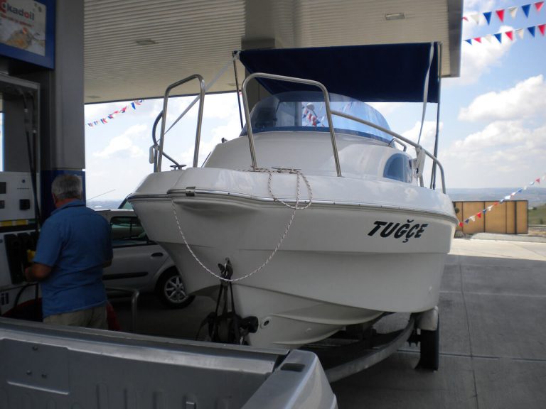 520CC Cabin Cruiser — 3