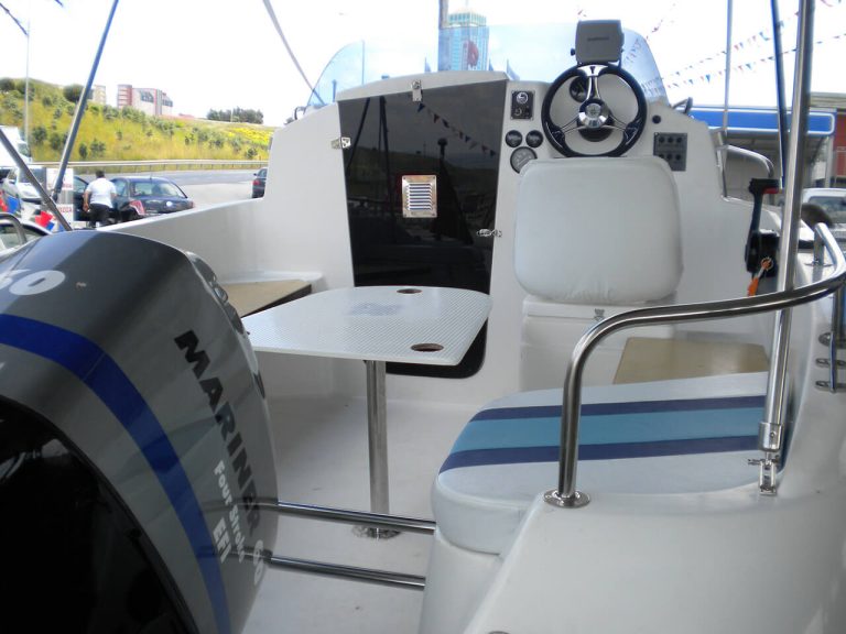 520CC Cabin Cruiser — 5