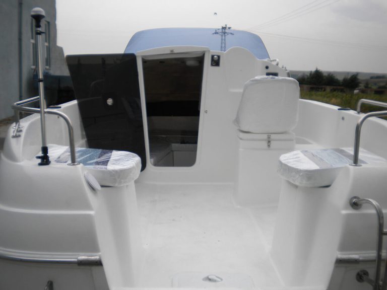 520CC Cabin Cruiser — 8