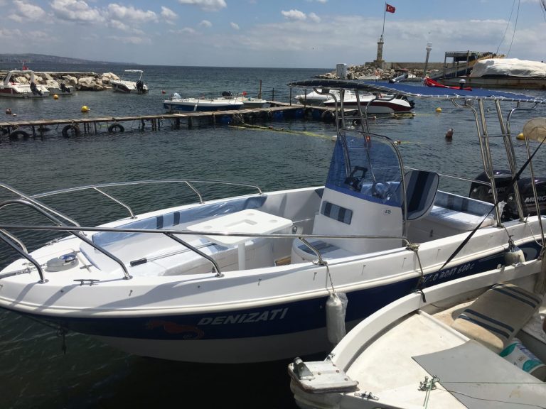 600 Center Console 2019 — 2