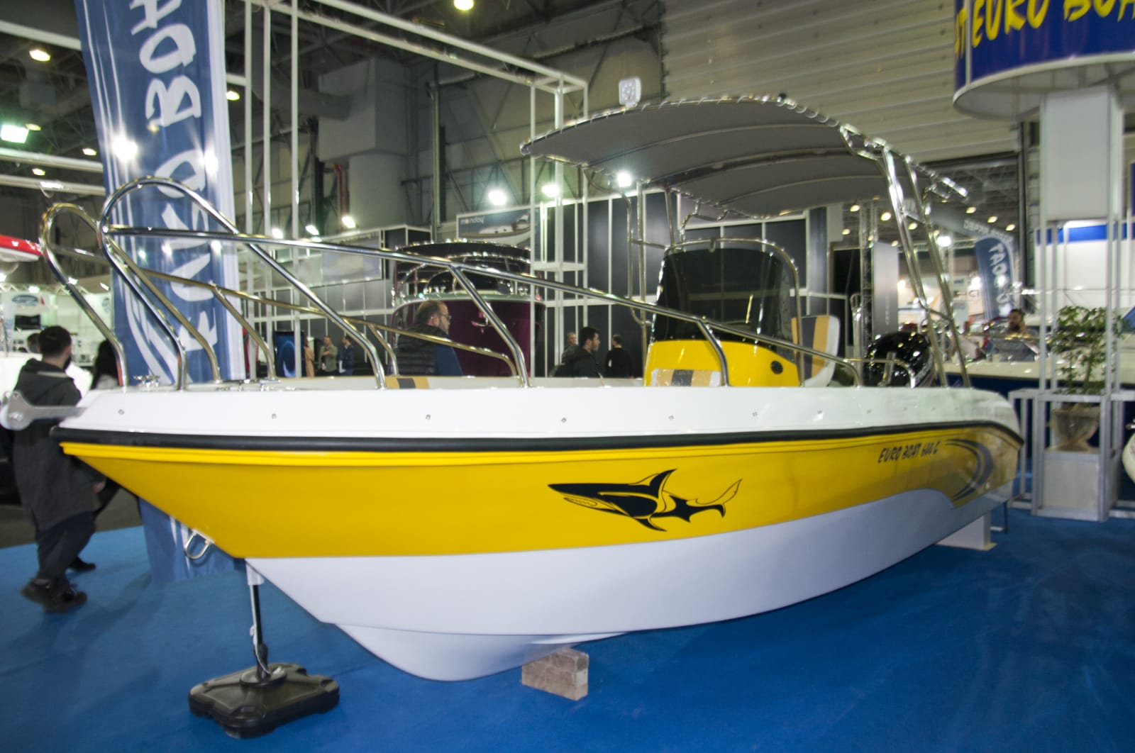 600 Center Console 2019 — 6