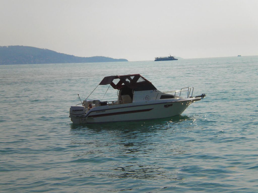 600CC Cabin Cruiser