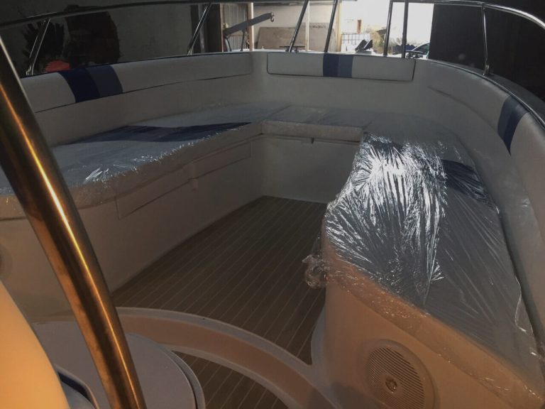 700C Center Console — 16